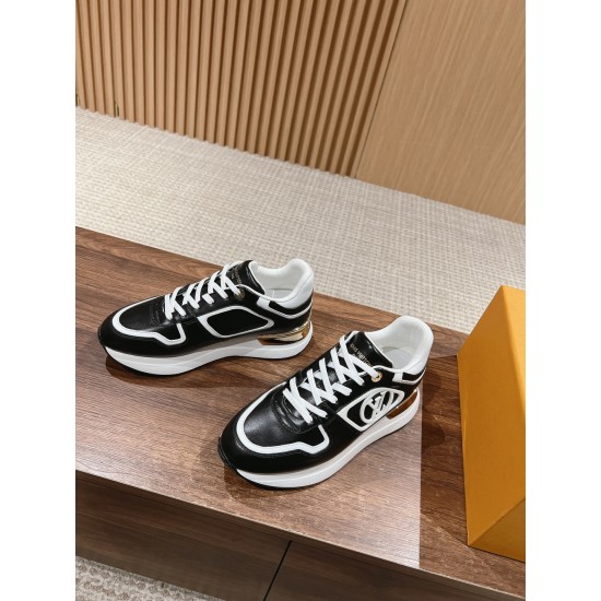 Neo Run Away Sneaker