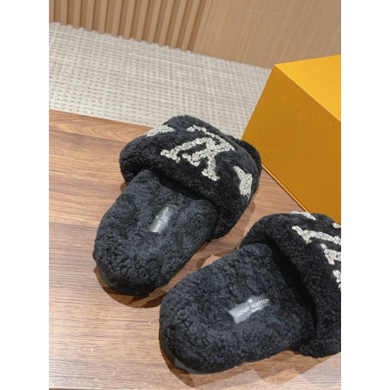 LV Woolen Slippers