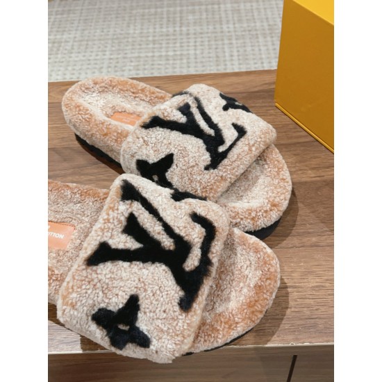 LV Woolen Slippers