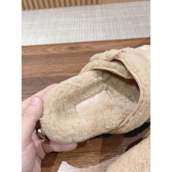 LV Woolen Slippers