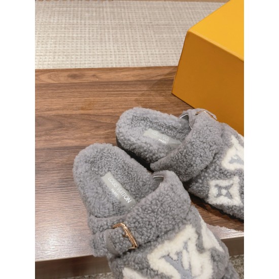 LV Woolen Slippers