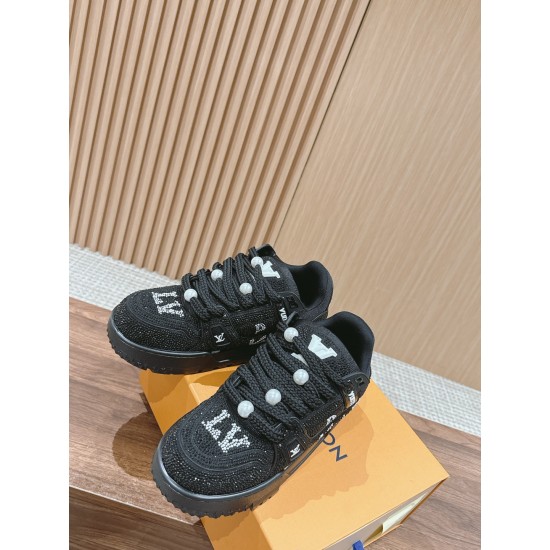 LV Trainer Maxi Sneaker