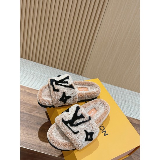 LV Woolen Slippers