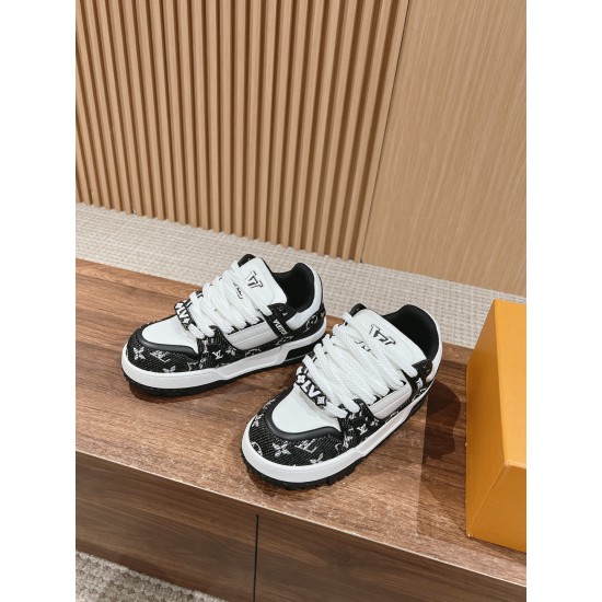 LV Trainer Maxi Sneaker