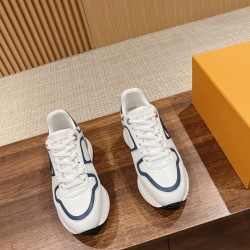 Neo Run Away Sneaker