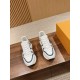 Neo Run Away Sneaker