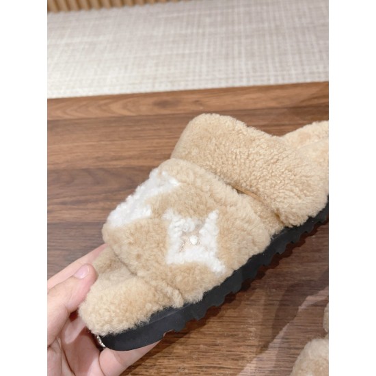 LV Woolen Slippers