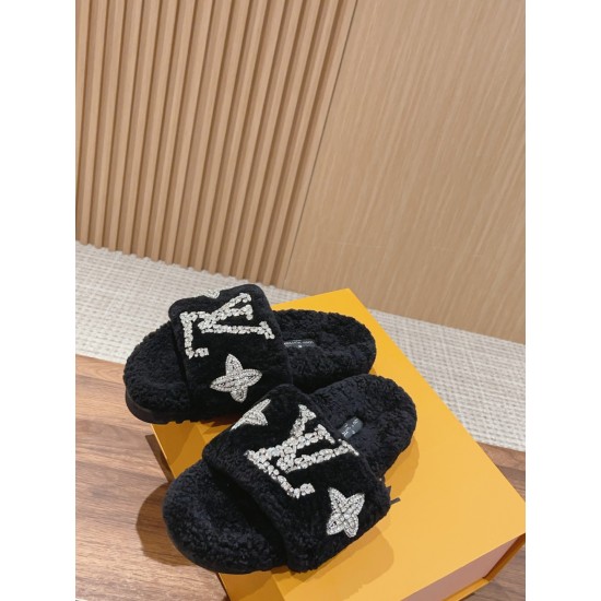 LV Woolen Slippers