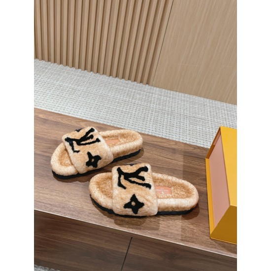 LV Woolen Slippers