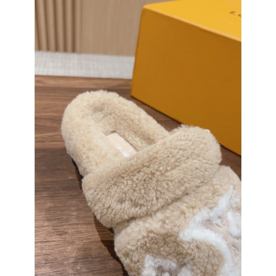 LV Woolen Slippers