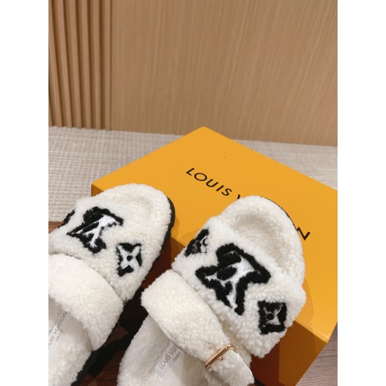 LV Woolen Slippers