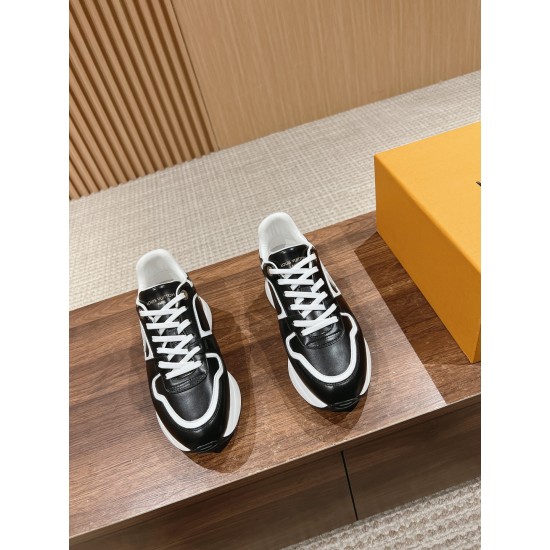 Neo Run Away Sneaker