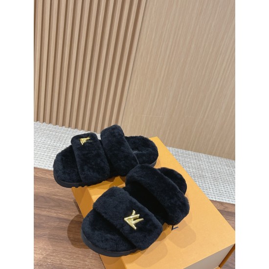 LV Woolen Slippers