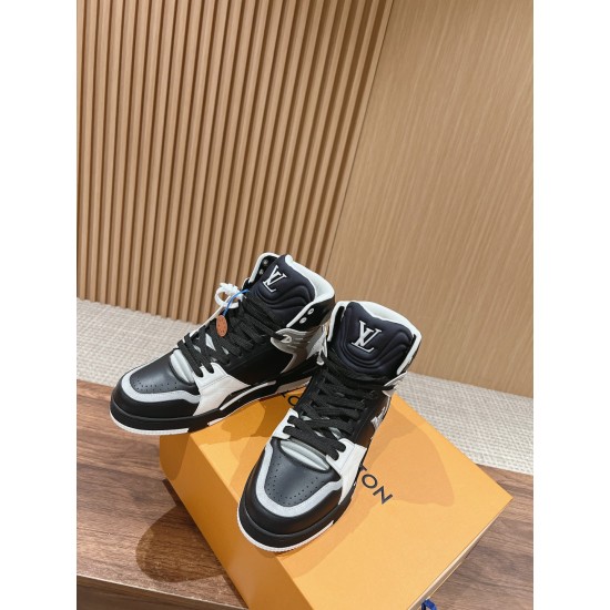 LV Trainer Sneaker