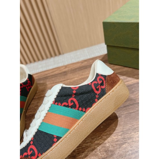 Gucci Sneakers