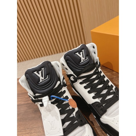 LV Trainer Sneaker