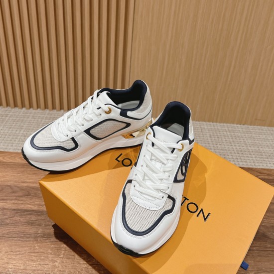 Neo Run Away Sneaker