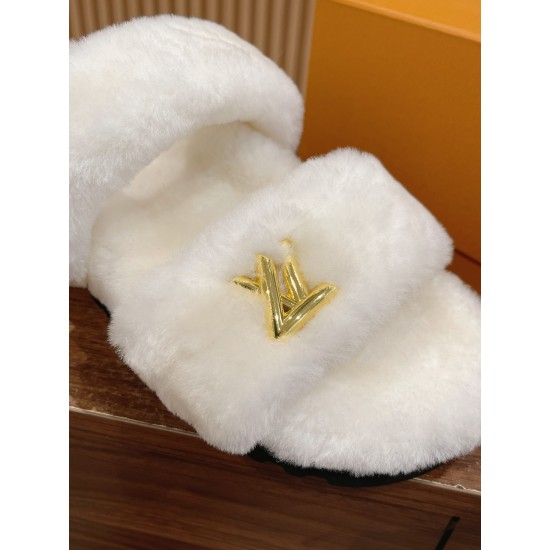 LV Woolen Slippers