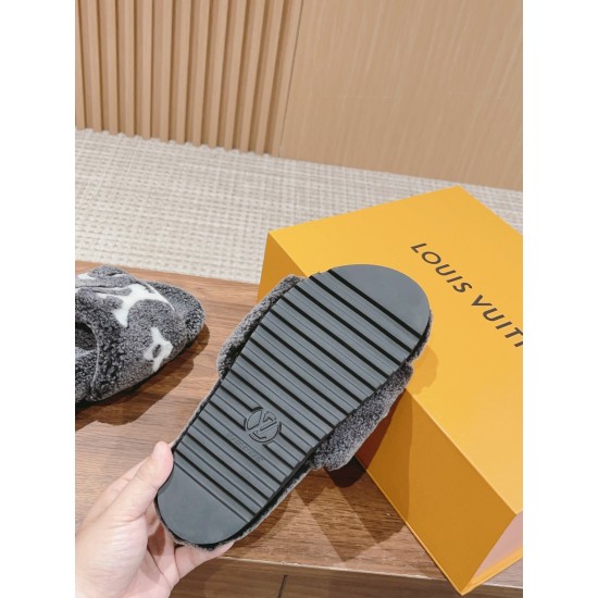 LV Woolen Slippers