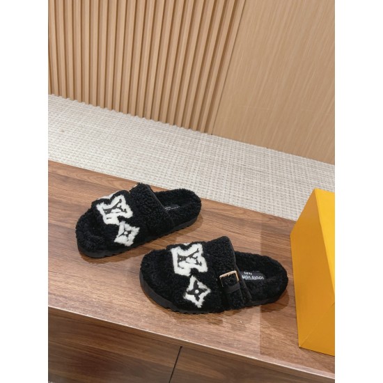 LV Woolen Slippers