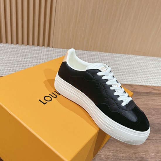 LV Groovy Sneaker