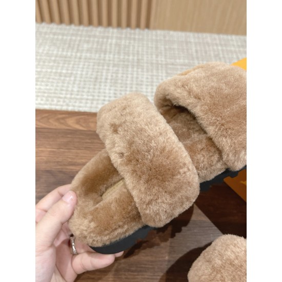 LV Woolen Slippers