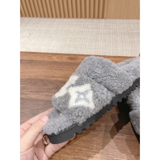 LV Woolen Slippers