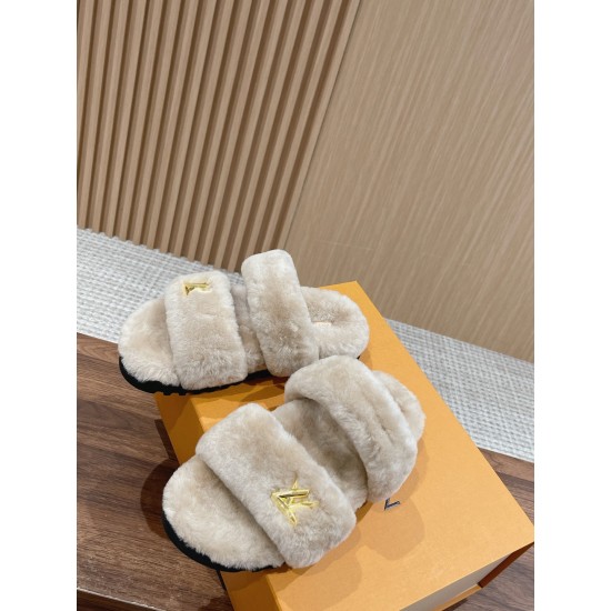 LV Woolen Slippers