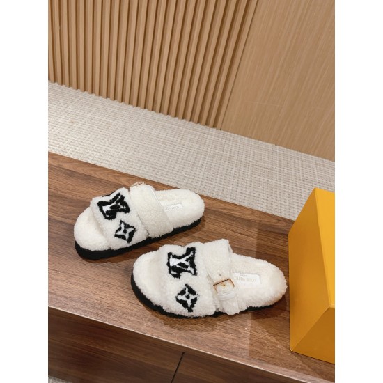 LV Woolen Slippers