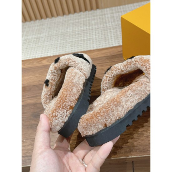 LV Woolen Slippers