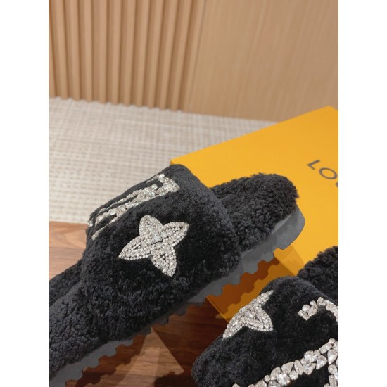 LV Woolen Slippers