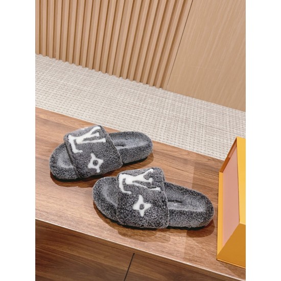 LV Woolen Slippers