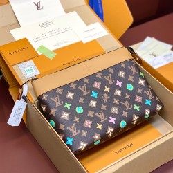 LV Pochette Voyage Souple