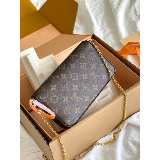 LV POCHETTE FLICIE 