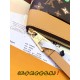 LV Pochette Voyage Souple