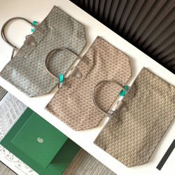 Goyard Saint Louis