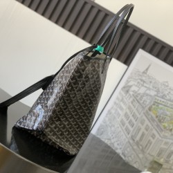 Goyard Saint Louis