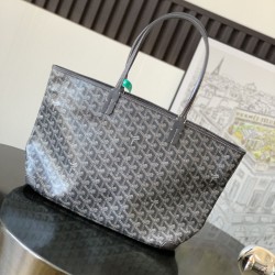 Goyard Saint Louis