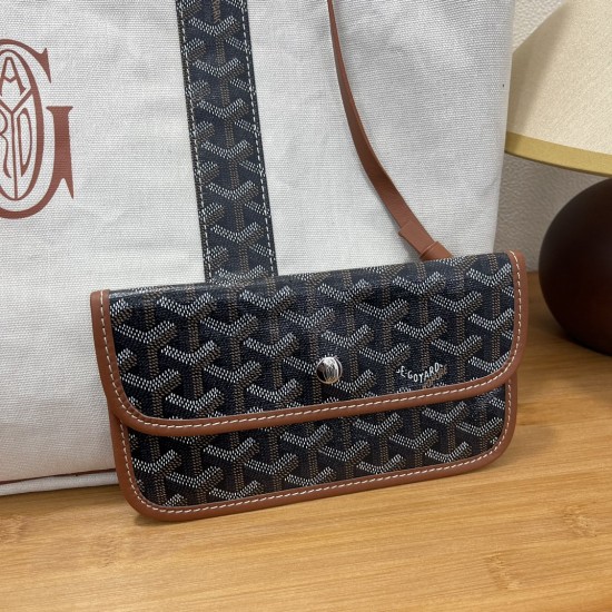 Goyard Saint Louis