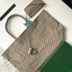 Goyard Saint Louis