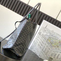 Goyard Saint Louis