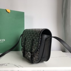 Goyard Belvdre  