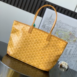 Goyard Saint Louis