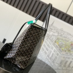 Goyard Saint Louis