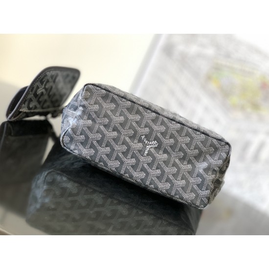 Goyard Saint Louis