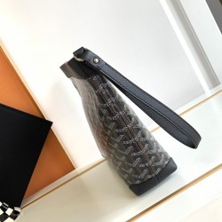 Goyard Conti pouch