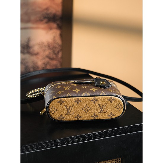 LV Vanity Chain Pouch