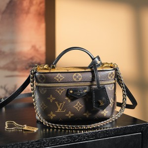 LV Vanity Chain Pouch