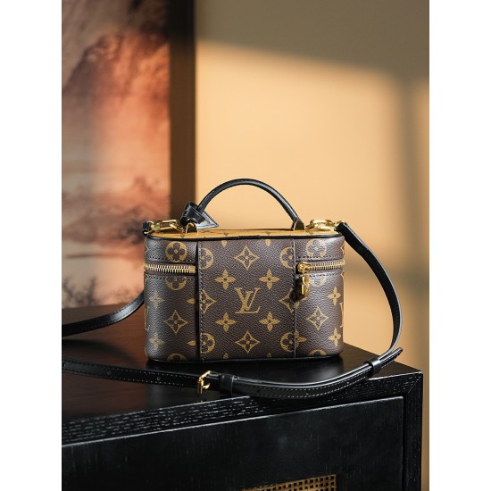 LV Vanity Chain Pouch