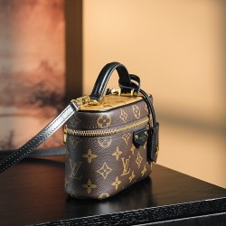 LV Vanity Chain Pouch